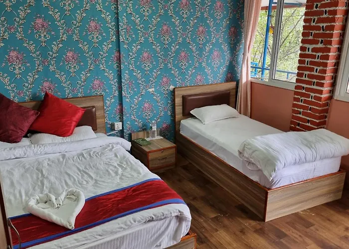 Natural View Resort *
